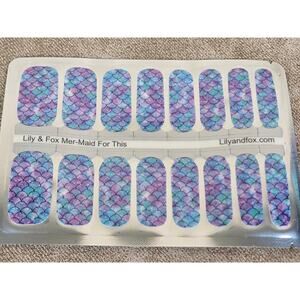 Lily & Fox ~ Nail Polish Strips ~ Nail Wraps ~ Manicure